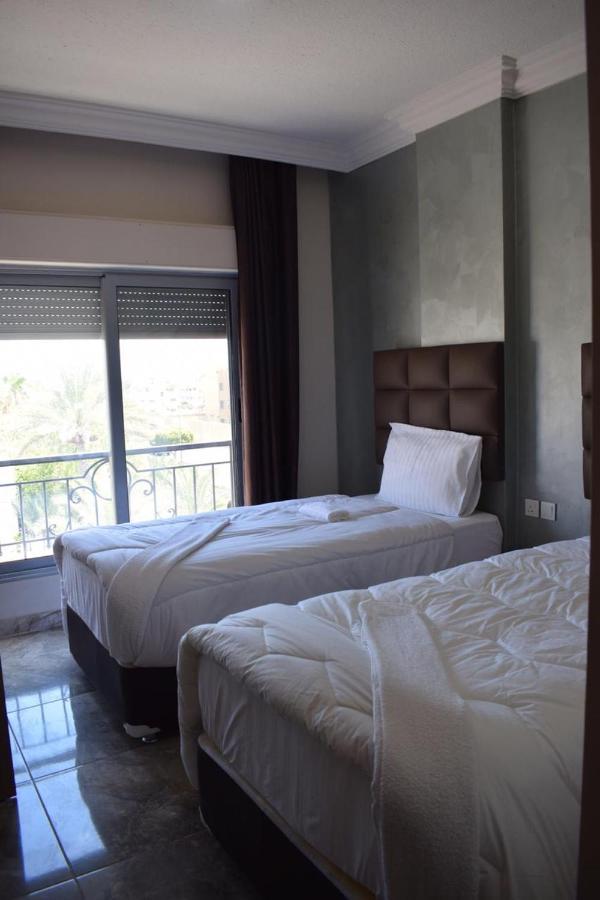 Baron Palace Hotel Suites Акаба Екстер'єр фото